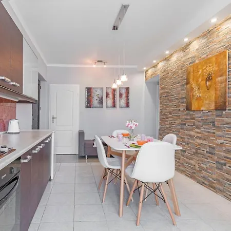 Apartamento 3- Sea View Luxury In The Center Of Rhodes! *