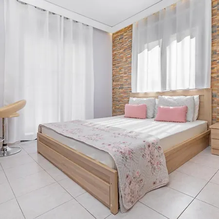 3- Sea View Luxury In The Center Of Rhodes! דירה