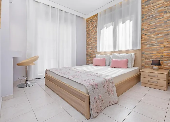 3- Sea View Luxury In The Center Of Rhodes! Apartament